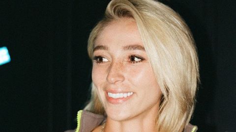 Настя Ивлеева вызвала фурор в сети страстным поцелуем с Элджеем