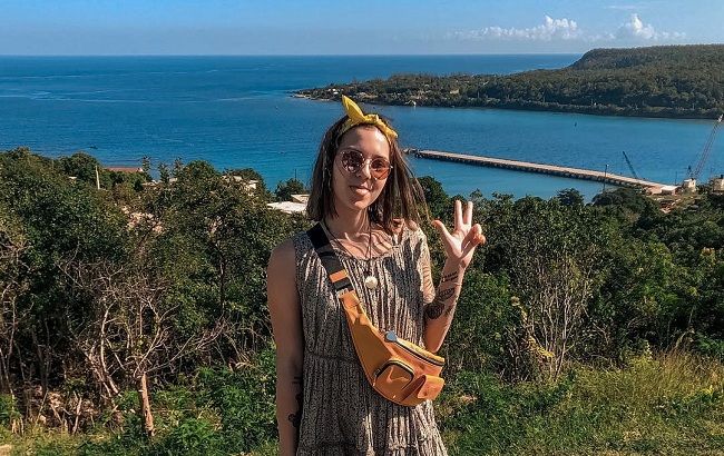 "В нашей семье пополнение": падчерица Потапа заинтриговала фото с Ямайки