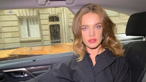 Стильна і струнка: Наталя Водянова показала незвичайний образ у спортивному костюмі і пальто