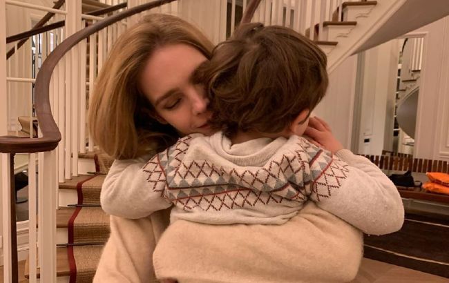 Мамина гордость: Наталья Водянова растрогала редким фото с младшим сыном