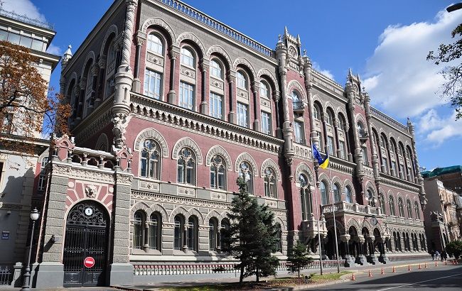 НБУ передав в правоохоронні органи дані про незаконні операції клієнтів 37 банків