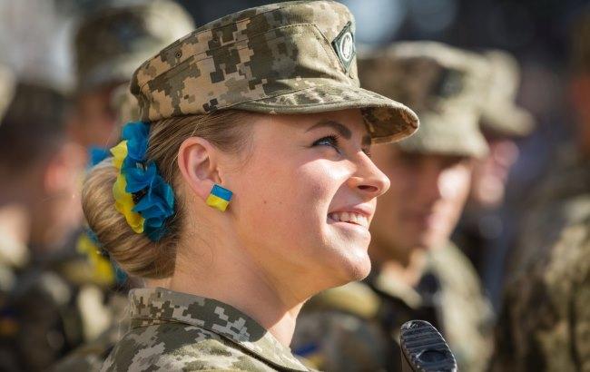 В Минобороны рассказали, сколько представительниц прекрасного пола служит в ВСУ