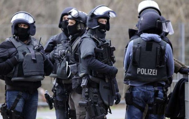 В Германии на карнавале распылили газ, десятки пострадавших