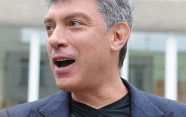 На мемориал памяти Немцова в Москве вновь совершили нападение