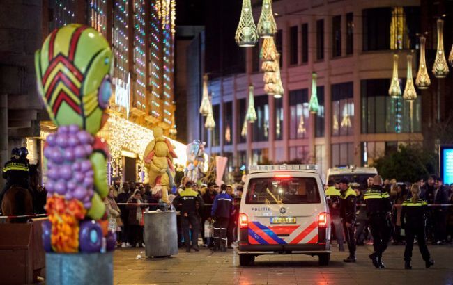 Полиция не обнаружила террористических мотивов у подозреваемого в нападении в Гааге