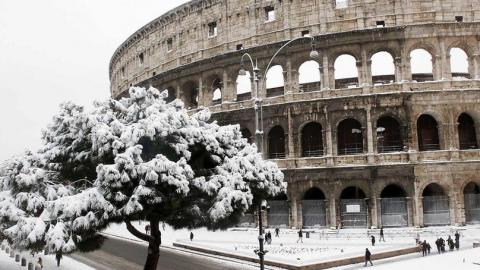 Рим накрыли аномальные холода и сильные снегопады