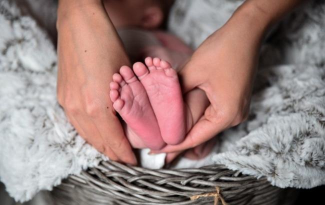 В Черкасском роддоме разразился скандал из-за малыша, который находится в коме с первых минут рождения
