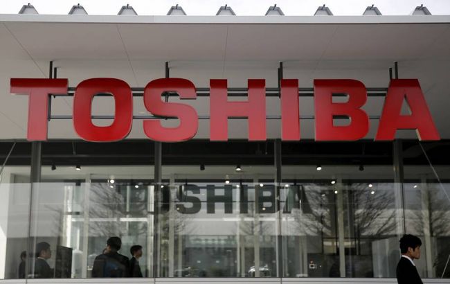 Акції Toshiba впали на 42% за 3 дні