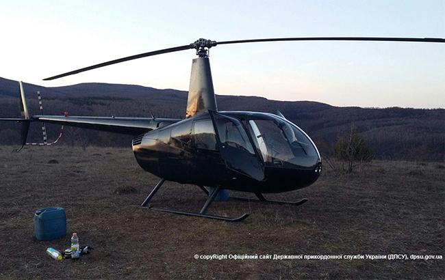 Пограничники со стрельбой задержали вертолет на Закарпатье