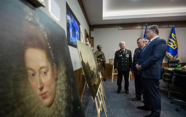 Пограничники обнаружили 17 картин, похищенных из итальянского музея