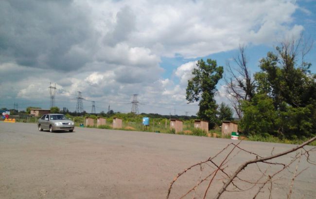 За последние два месяца КПВВ на Донбассе обстреляны более 70 раз