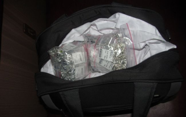 Прикордонники попередили вивезення великої партії срібла в Росію