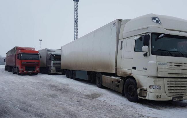 Проблемы с выездом грузовиков в РФ начались еще на 2 участках границы, - Госпогранслужба
