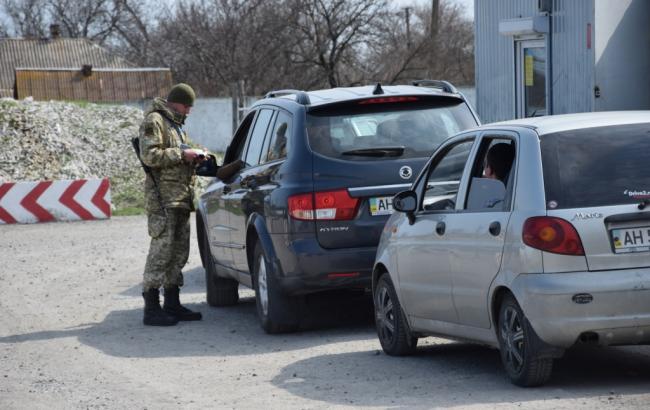 КПВВ на Донбасі за добу перетнули майже 36 тис. осіб