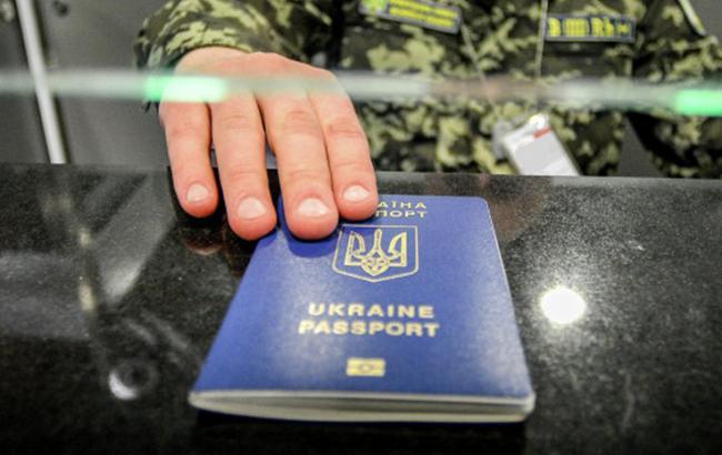 Безвизом с Евросоюзом уже воспользовалось почти 500 тыс. украинцев