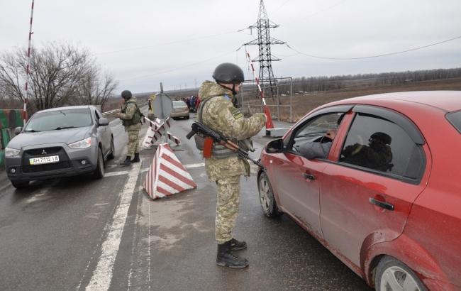 КПВВ на Донбассе за сутки пересекли 22,6 тыс. человек