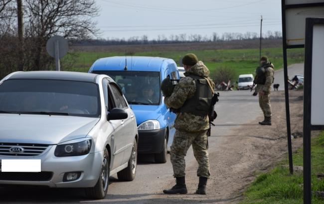 КПВВ на Донбасі за добу перетнули майже 37 тис. осіб