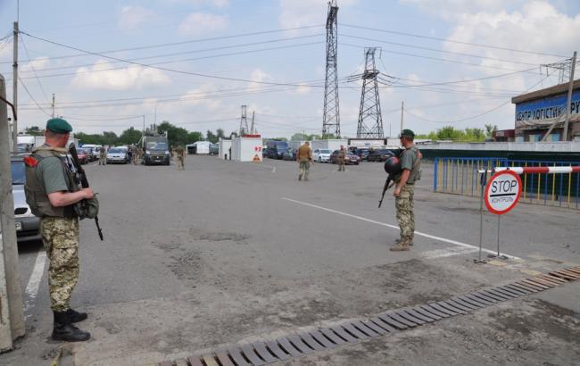 КПВВ на Донбасі за добу перетнули понад 30 тис. осіб