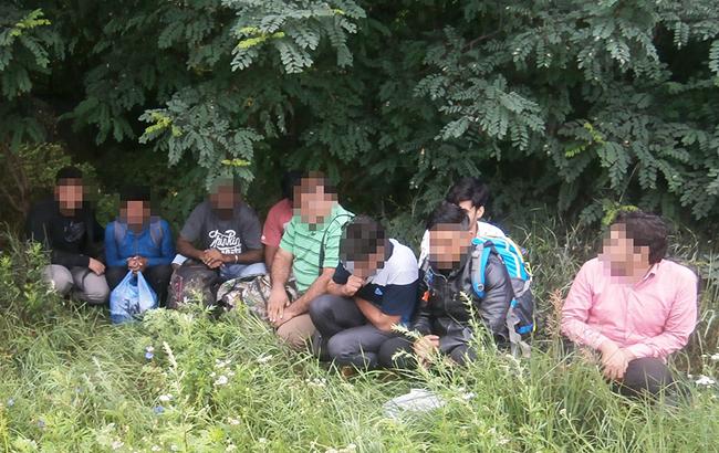 На кордоні з РФ затримали 10 нелегалів з Пакистану, Шрі-Ланки та Росії