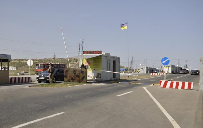 Пункты пропуска на Донбассе за сутки пересекли 46 тыс. человек