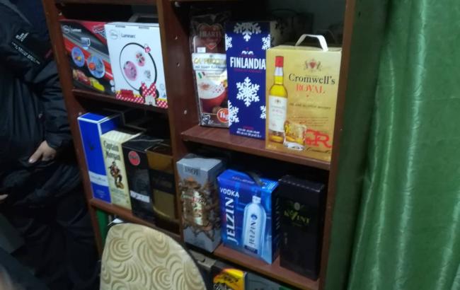 У Херсоні знайшли контрафактний алкоголь на півмільйона гривень