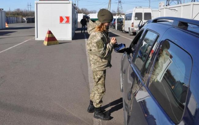 Пункты пропуска на Донбассе за сутки пересекли более 31 тыс. человек