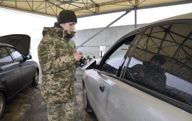 На Донбасі знизився потік через пункти пропуску