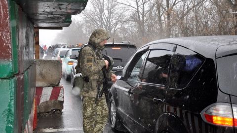 Пункти пропуску на Донбасі за добу перетнули майже 39 тис. осіб
