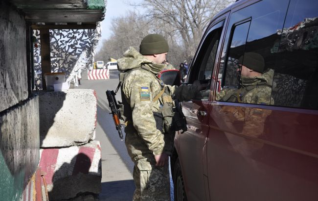 Пункти пропуску на Донбасі за добу перетнули понад 25 тис. осіб