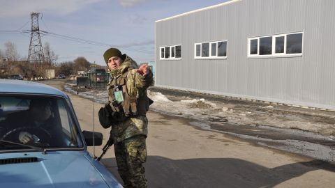 Пункты пропуска на Донбассе за сутки пересекла 41 тыс. человек