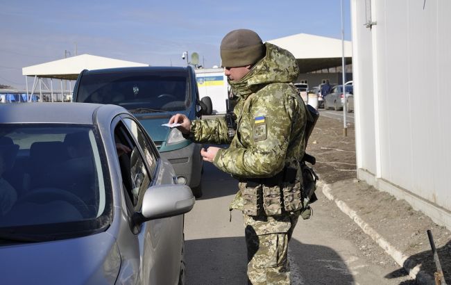 Пункти пропуску на Донбасі за добу перетнули майже 30 тис. осіб