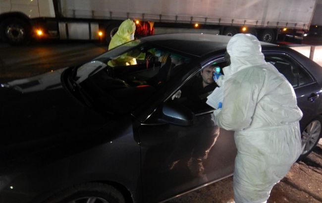 Через Україну пропустили понад 240 іноземців, що їдуть до Молдови