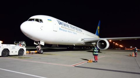 Україна планує останній евакуаційний рейс з Китаю