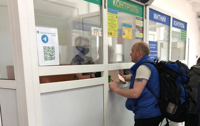 Очереди на границе с Польшей уменьшились