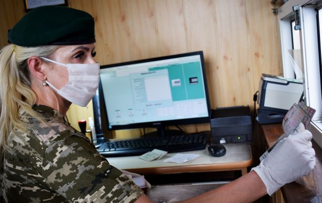 Белорусская семья на границе попросила у Украины защиты из-за преследований