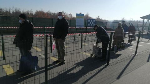 На Донбассе фактически работают только два КПВВ, - Госпогранслужба