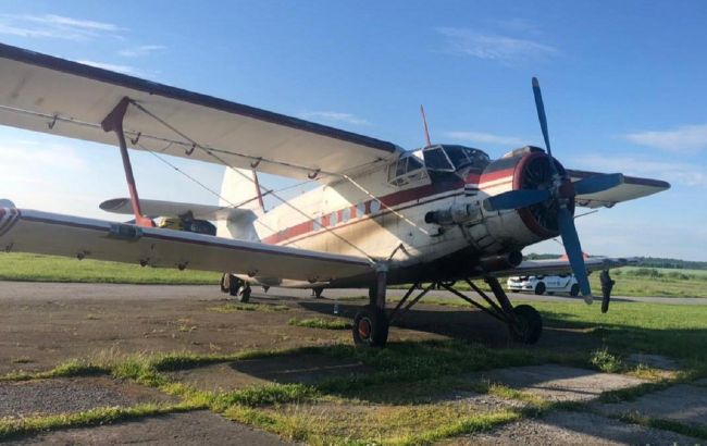 Вночі в Україну незаконно залетів літак з Румунії. Його затримали вже в Бердичеві