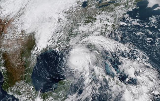 Движущийся к Флориде ураган "Майкл" достиг четвертой категории мощности