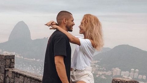 Делает самые крутые вещи: Холостяк 9 высказался о невесте и показал фото из США