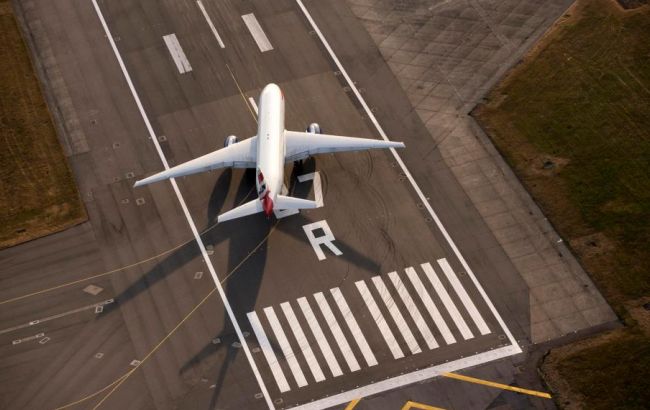 Из-за неисправности в лондонском аэропорту Хитроу отменены десятки рейсов