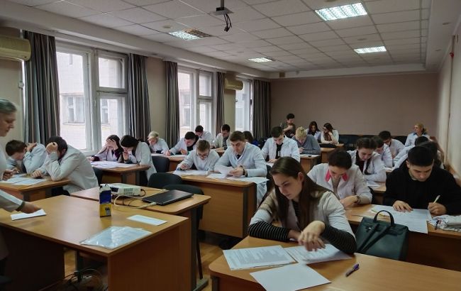 Лицензия без очереди: как "Днепровский институт медицины и общественного здоровья" организовал скоростную экспертизу