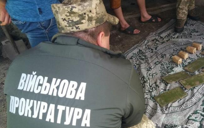 Военная прокуратура задержала контрактника за продажу деталей от танков