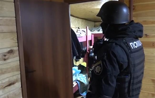 В Киеве полиция задержала почти 100 мигрантов, которые проникли через границу с Россией