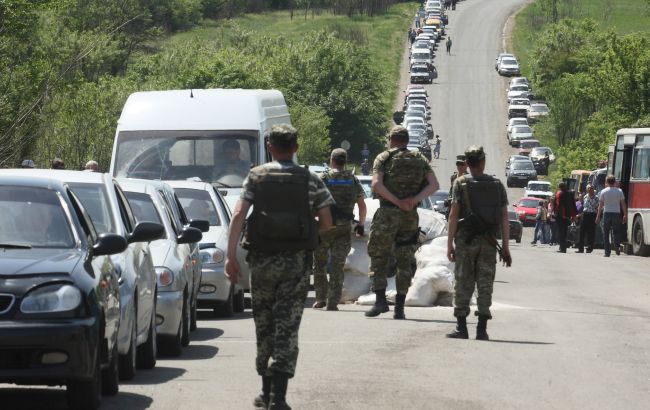 Боевики завтра возобновят пропуск в районе КПВВ "Новотроицкое"