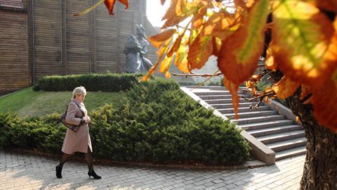 Прохолодно і сиро: стало відомо, якою буде погода в Україні влітку і восени