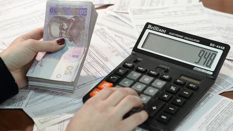 Податкова надала роз'яснення щодо використання коштів ФОП на власні потреби