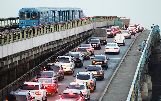 У Києві обмежать рух на мосту Метро через Русанівську протоку