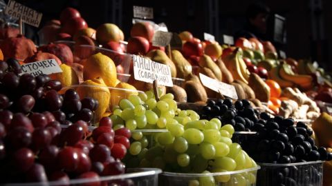 Вчені назвали небезпечні фрукти і овочі: містять багато хімікатів