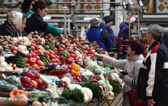 В Киеве запретили продавать молоко и рыбу на рынках. Нарушителям грозят закрытием