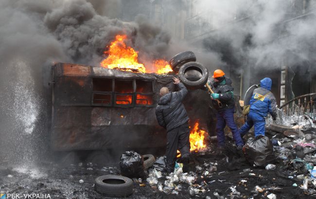 КСУ отказался оценивать конституционность амнистии участников Майдана